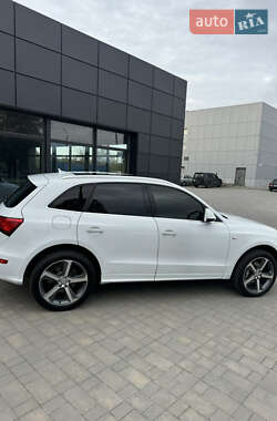Позашляховик / Кросовер Audi Q5 2015 в 