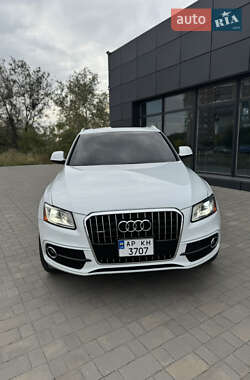 Позашляховик / Кросовер Audi Q5 2015 в 
