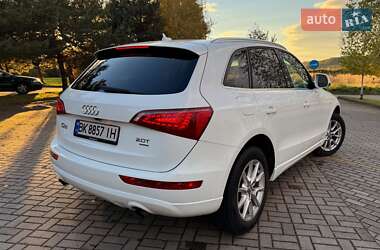 Позашляховик / Кросовер Audi Q5 2011 в 