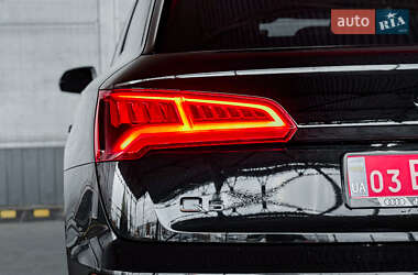 Позашляховик / Кросовер Audi Q5 2018 в 
