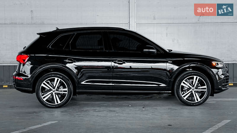 Позашляховик / Кросовер Audi Q5 2018 в Рівному