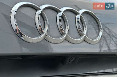 Позашляховик / Кросовер Audi Q5 2015 в 