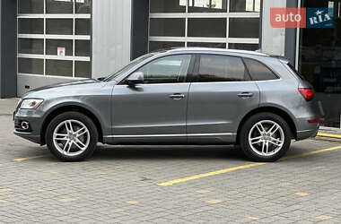 Позашляховик / Кросовер Audi Q5 2015 в 