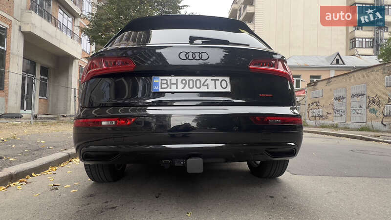 Внедорожник / Кроссовер Audi Q5 2019 в Киеве