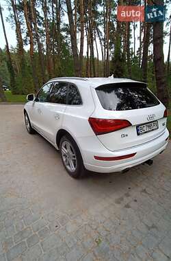 Внедорожник / Кроссовер Audi Q5 2015 в 
