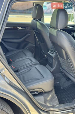 Позашляховик / Кросовер Audi Q5 2015 в  фото 13 Позашляховик / Кросовер Audi Q5 2015 в
