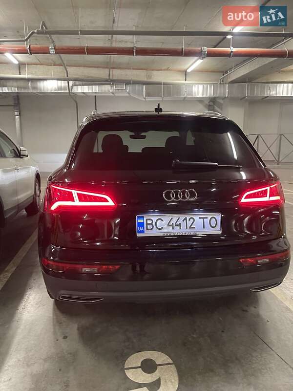 Внедорожник / Кроссовер Audi Q5 2020 в Киеве