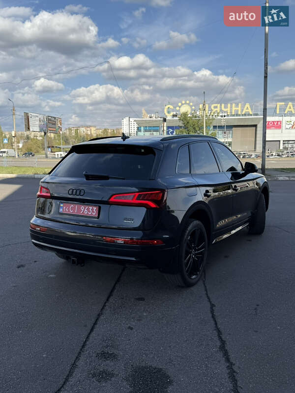 Внедорожник / Кроссовер Audi Q5 2017 в Кривом Роге