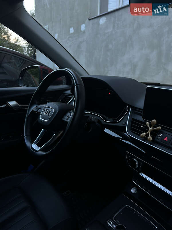 Внедорожник / Кроссовер Audi Q5 2018 в Ивано-Франковске фото 24 Внедорожник / Кроссовер Audi Q5 2018 в Ивано-Франковске
