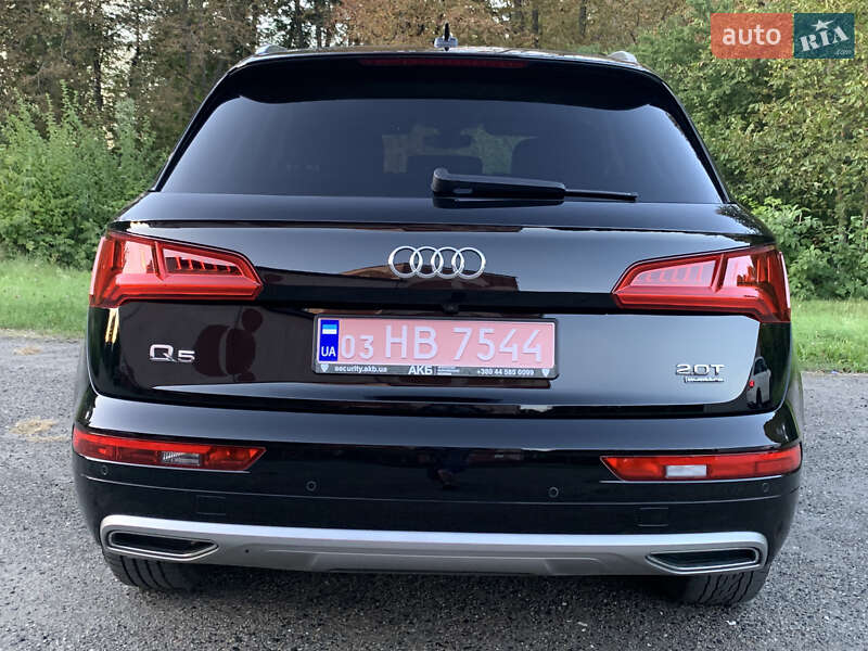 Внедорожник / Кроссовер Audi Q5 2018 в Ивано-Франковске