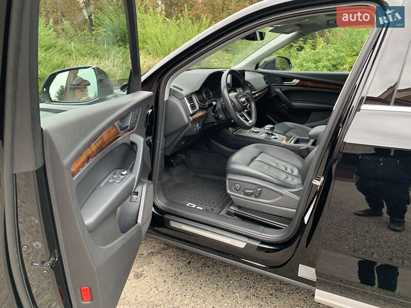Внедорожник / Кроссовер Audi Q5 2018 в Ивано-Франковске