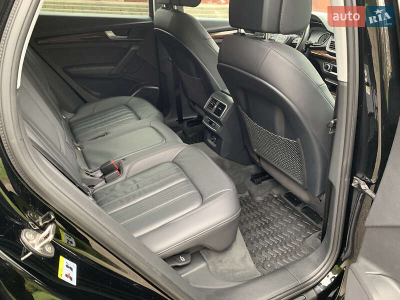 Внедорожник / Кроссовер Audi Q5 2018 в Ивано-Франковске