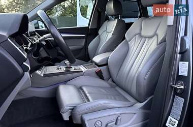 Позашляховик / Кросовер Audi Q5 2019 в  фото 34 Позашляховик / Кросовер Audi Q5 2019 в