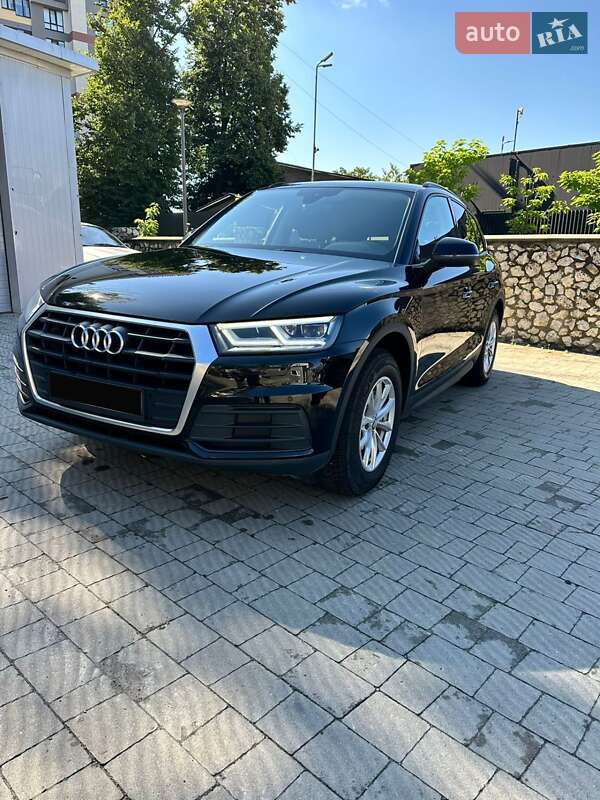 Внедорожник / Кроссовер Audi Q5 2019 в Днепре