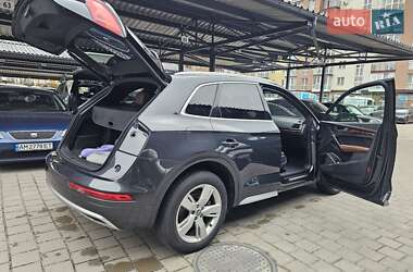 Позашляховик / Кросовер Audi Q5 2017 в 