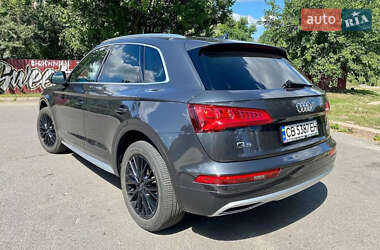 Внедорожник / Кроссовер Audi Q5 2018 в 