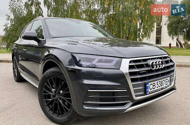 Внедорожник / Кроссовер Audi Q5 2018 в 