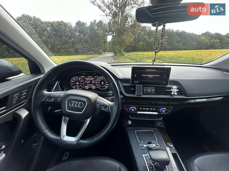 Позашляховик / Кросовер Audi Q5 2017 в Лубнах