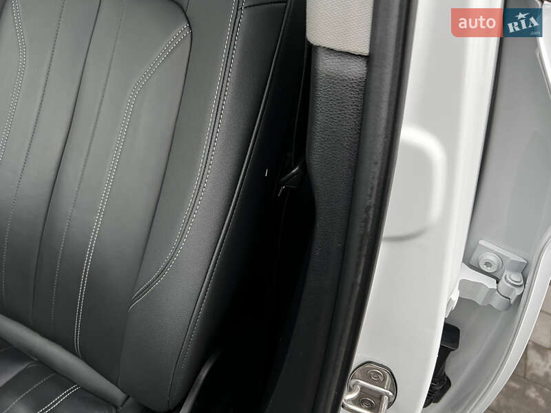 Позашляховик / Кросовер Audi Q5 2021 в Луцьку