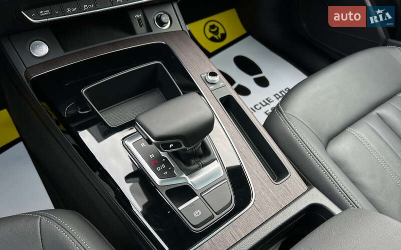 Позашляховик / Кросовер Audi Q5 2020 в Львові