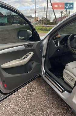 Внедорожник / Кроссовер Audi Q5 2009 в 