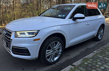 Позашляховик / Кросовер Audi Q5 2017 в 