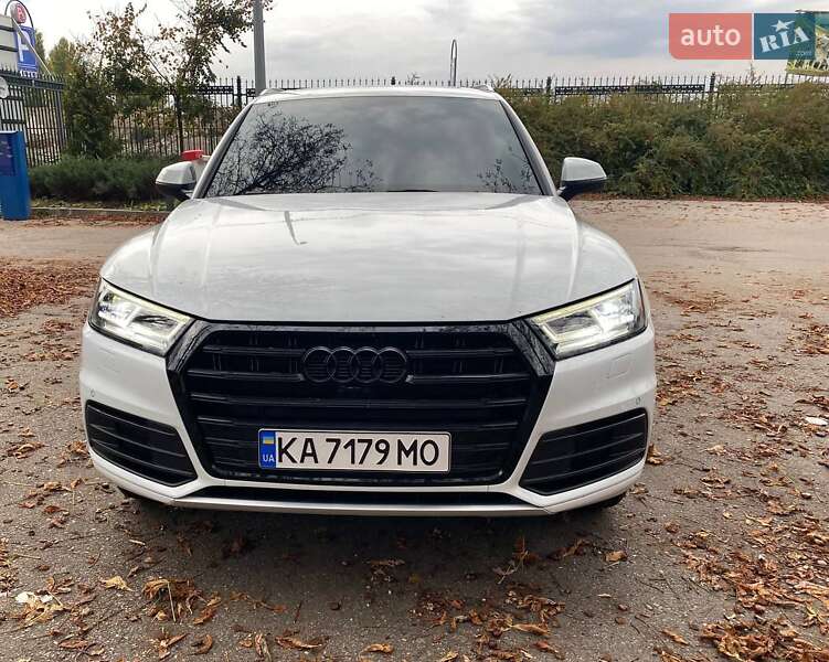 Позашляховик / Кросовер Audi Q5 2020 в Харкові