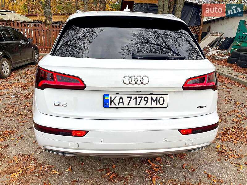 Позашляховик / Кросовер Audi Q5 2020 в Харкові