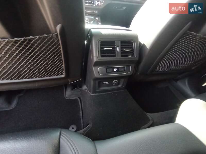 Позашляховик / Кросовер Audi Q5 2020 в Харкові