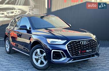 Позашляховик / Кросовер Audi Q5 2021 в 