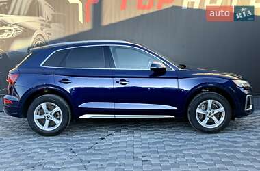 Позашляховик / Кросовер Audi Q5 2021 в 