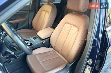 Позашляховик / Кросовер Audi Q5 2021 в 