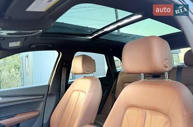 Позашляховик / Кросовер Audi Q5 2021 в 