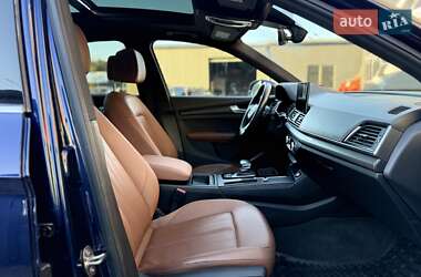 Позашляховик / Кросовер Audi Q5 2021 в 