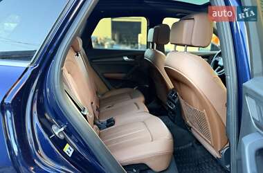Позашляховик / Кросовер Audi Q5 2021 в 