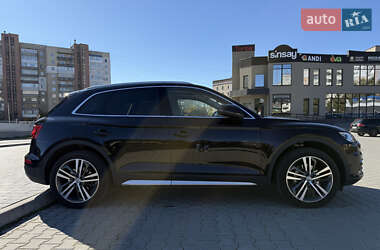 Позашляховик / Кросовер Audi Q5 2016 в 