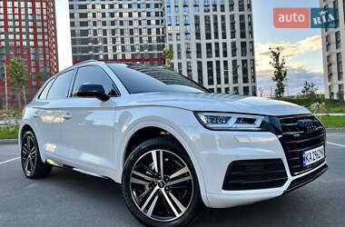 Позашляховик / Кросовер Audi Q5 2019 в  фото 2 Позашляховик / Кросовер Audi Q5 2019 в