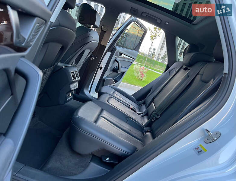 Позашляховик / Кросовер Audi Q5 2019 в Києві