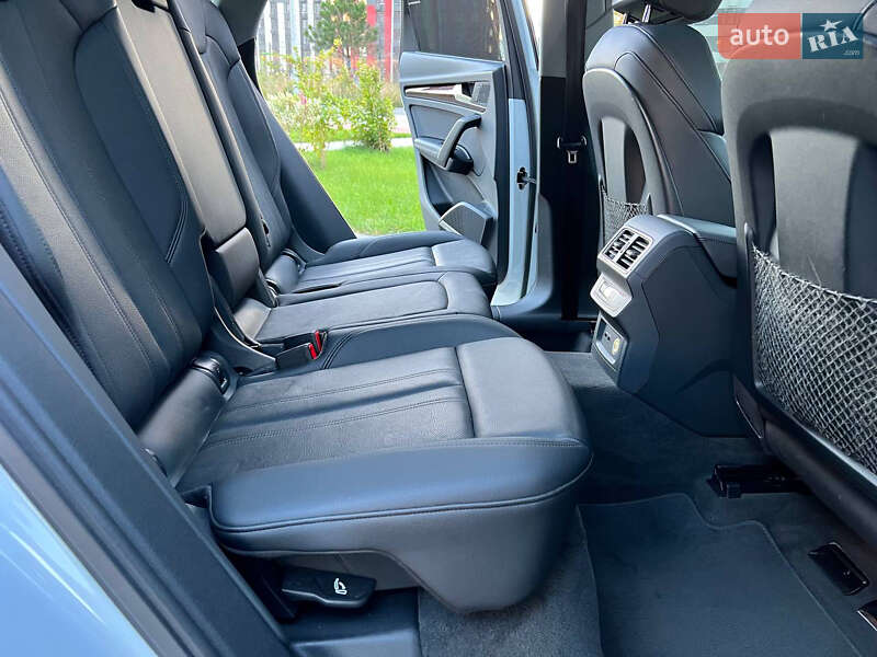 Позашляховик / Кросовер Audi Q5 2019 в Києві