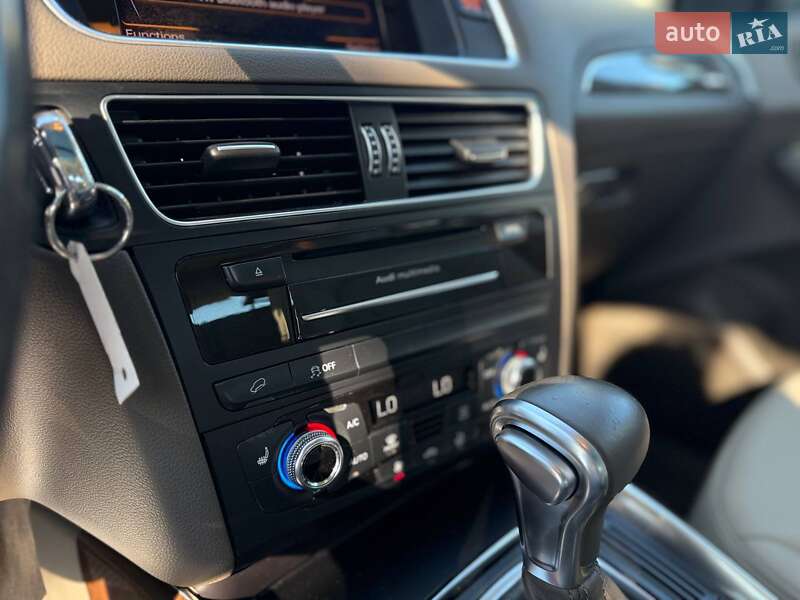 Позашляховик / Кросовер Audi Q5 2015 в Львові