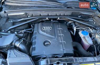 Позашляховик / Кросовер Audi Q5 2016 в 