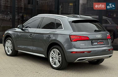 Позашляховик / Кросовер Audi Q5 2019 в 