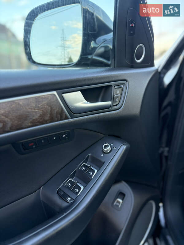 Позашляховик / Кросовер Audi Q5 2017 в Львові