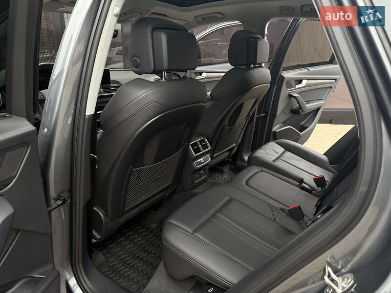 Позашляховик / Кросовер Audi Q5 2019 в Києві фото 31 Позашляховик / Кросовер Audi Q5 2019 в Києві
