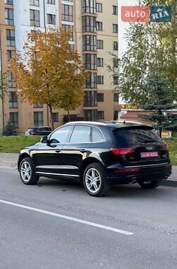 Позашляховик / Кросовер Audi Q5 2015 в 