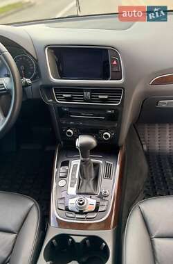 Позашляховик / Кросовер Audi Q5 2015 в 