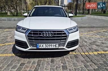 Позашляховик / Кросовер Audi Q5 2018 в Харкові