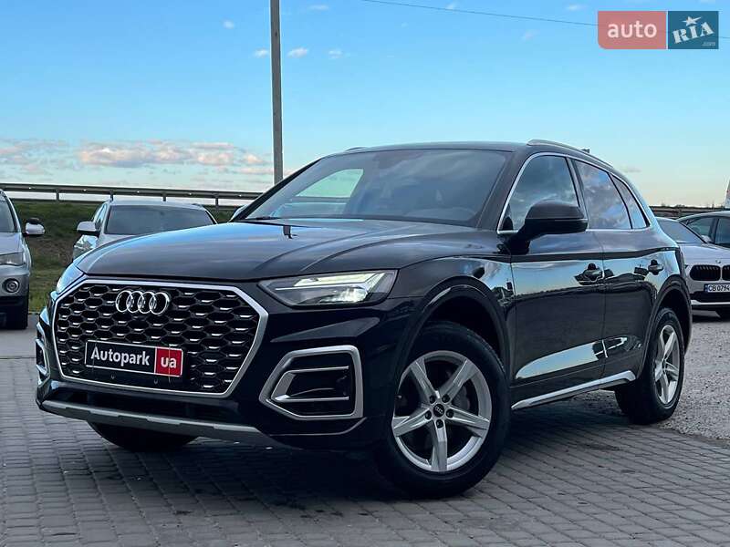 Позашляховик / Кросовер Audi Q5 2020 в 