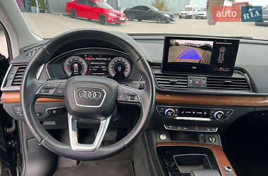 Позашляховик / Кросовер Audi Q5 2020 в 