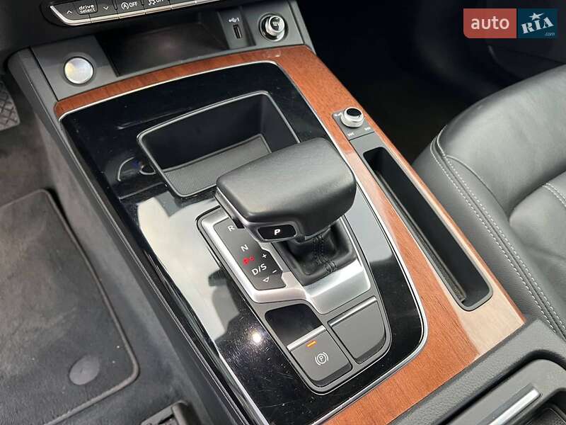 Позашляховик / Кросовер Audi Q5 2020 в Львові фото 32 Позашляховик / Кросовер Audi Q5 2020 в Львові